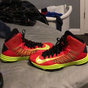 Nike Hyperdunks size 13